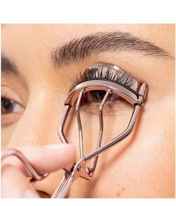 HIGH ON LASH EYELASH CURLER