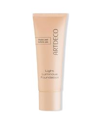 LIGHT LUMINOUS FOUNDATION